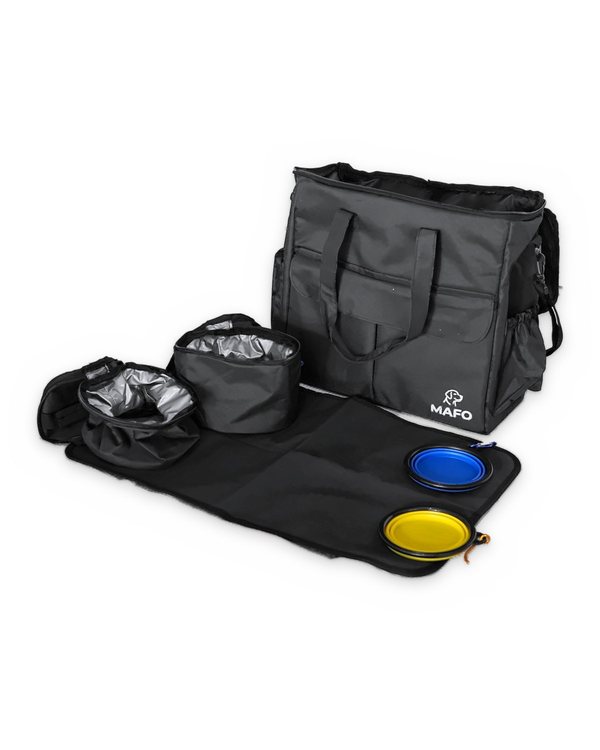 MAFO TRAVEL Set: Tasche, wasserfeste Matte, zwei faltbare Näpfe und zwei Futter-/Leckerli-Taschen